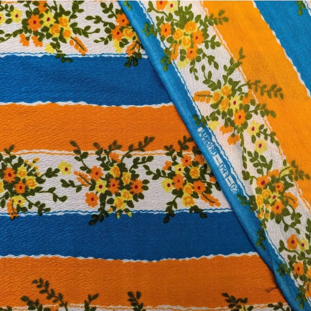 3 7/8 Yds Vintage 1970's Hawaiian Acrylic Crepe SO-FRO ORIGINALS FABRIC Bouquets